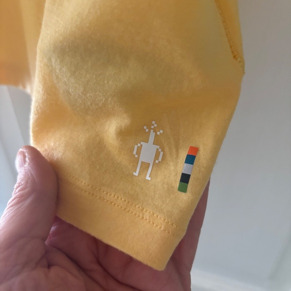 Smartwool Women Merino Short Sleeve Tee Custard Large 16916-N04 - Picture 3 of 4